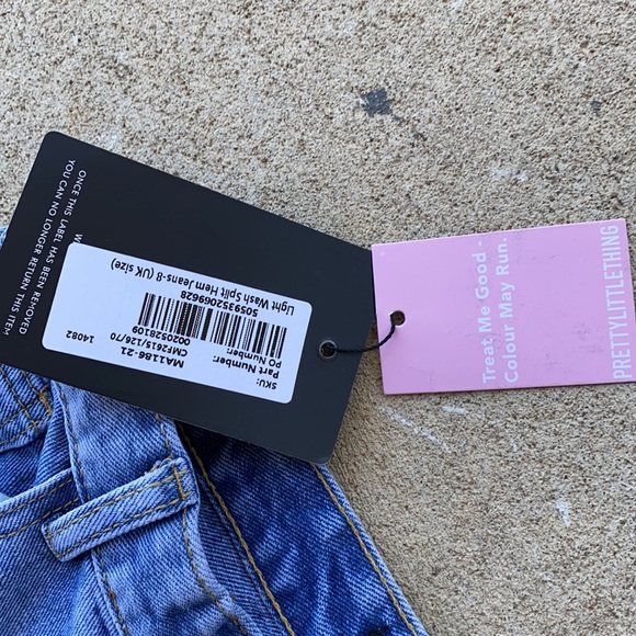 Pretty little thing ankle slit mom jeans - Picture 4 of 4